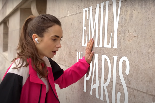 Кадр из сериала "Эмили в Париже"